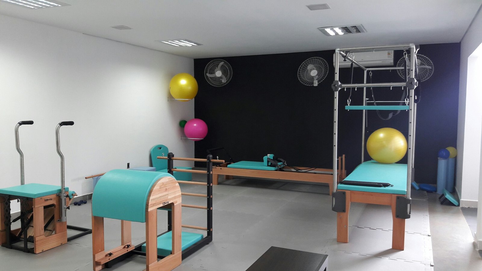 Como decorar um estúdio de pilates pequeno