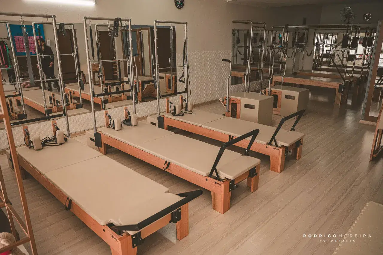 Pilates Reformer Madeira Monitor - Loja Fisaude